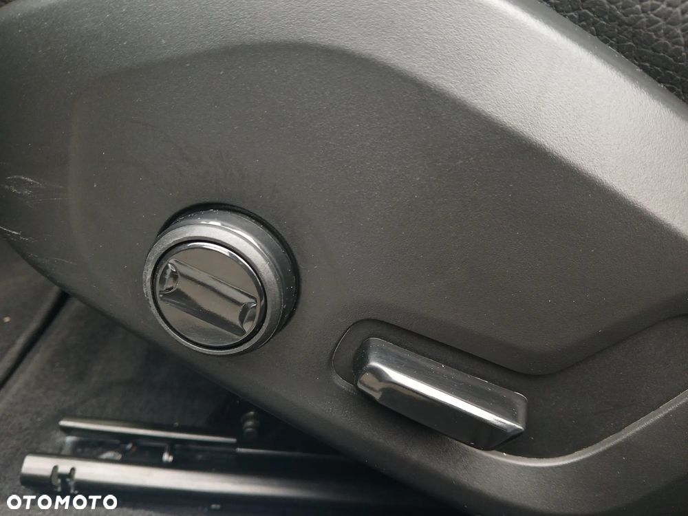 Volvo V60 B4 D Momentum Pro - 21