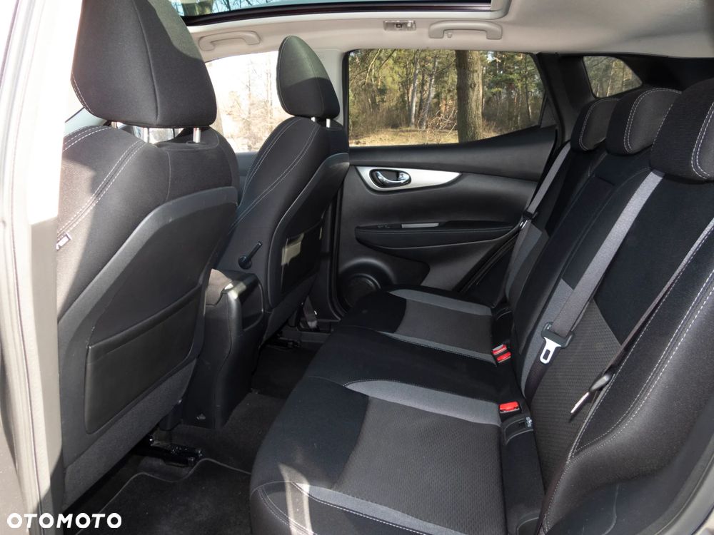 Nissan Qashqai 1.2 DIG-T N-Connecta EU6 - 15