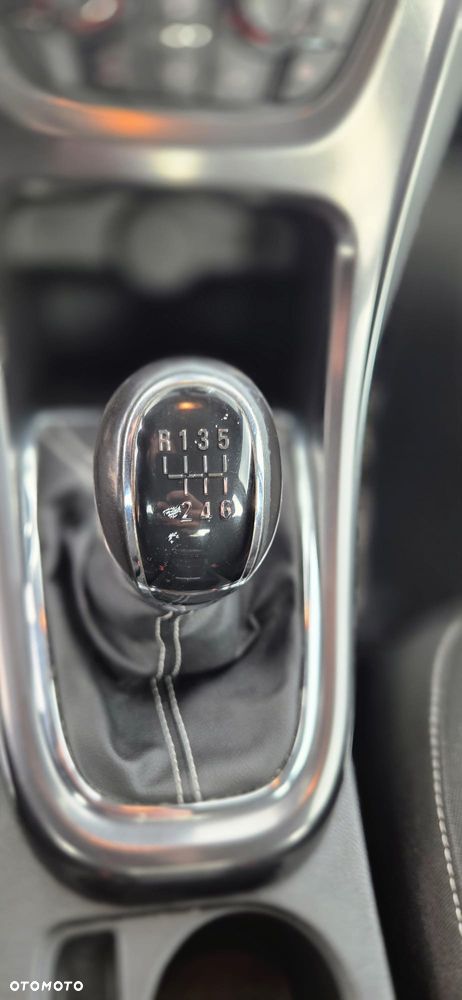 Opel Astra 1.6 T Cosmo - 28
