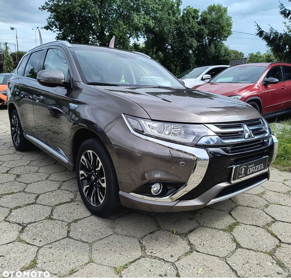 Mitsubishi Outlander - 3