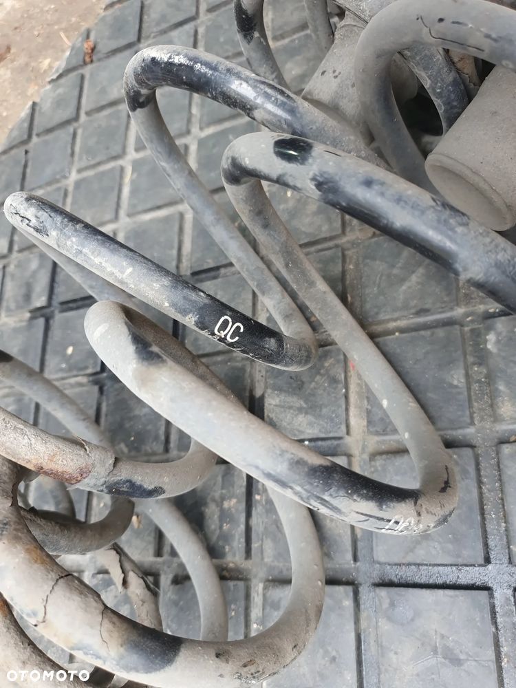 SPRĘŻYNY TYŁ TYLNE KOMPLET 2 SZT OPEL ZAFIRA A - 2