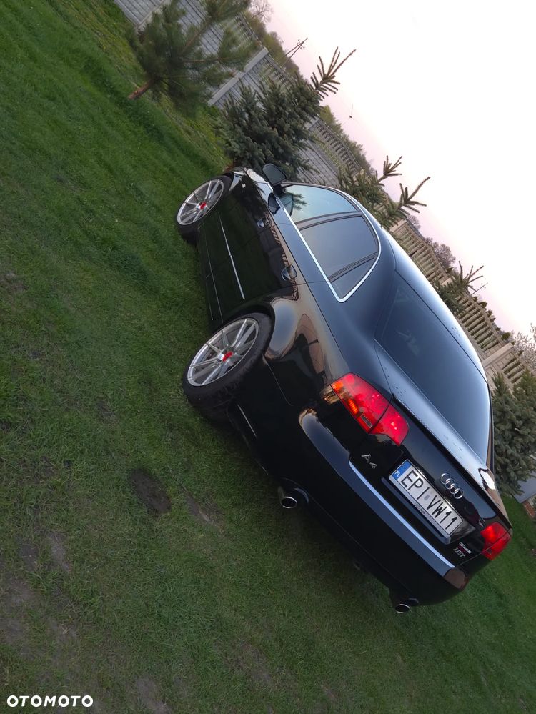 Audi A4 Limousine - 4