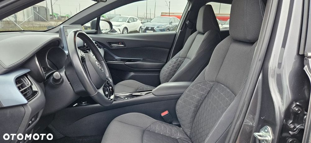 Toyota C-HR Business-Edition - 19