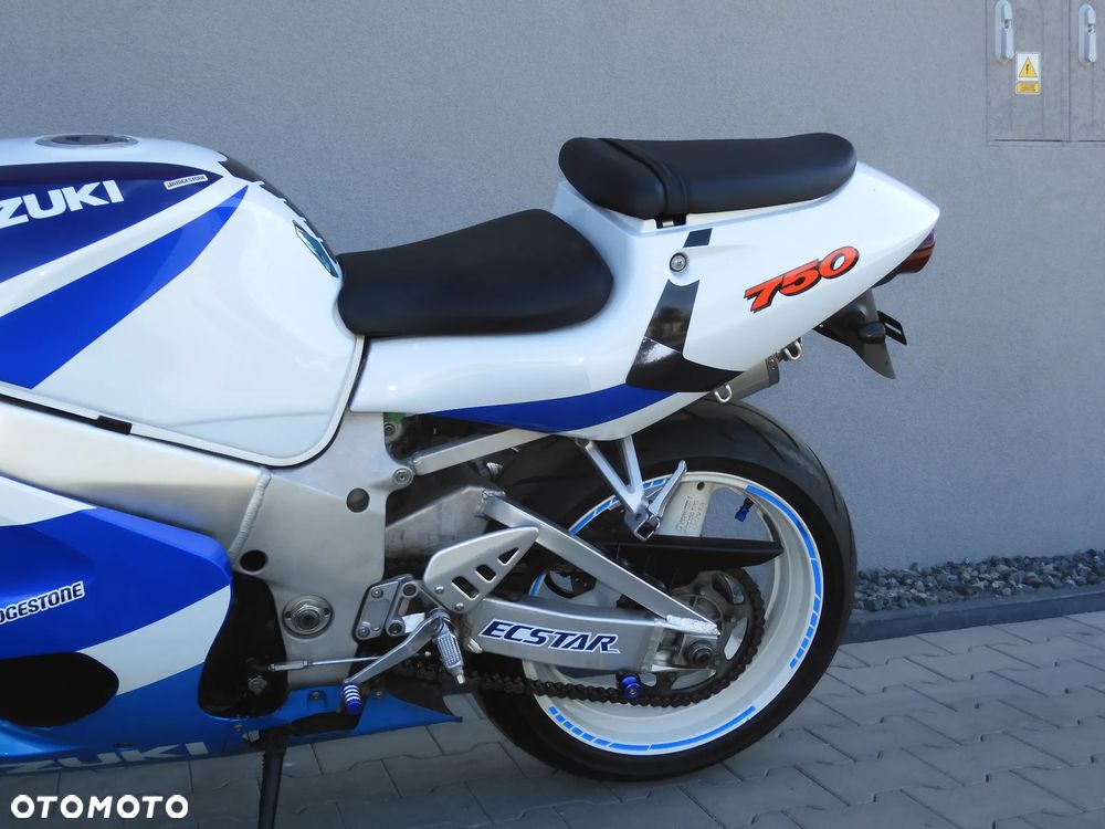 Suzuki GSX-R - 28
