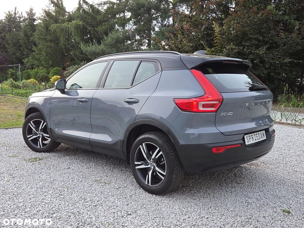 Volvo XC 40 T3 R-Design - 31