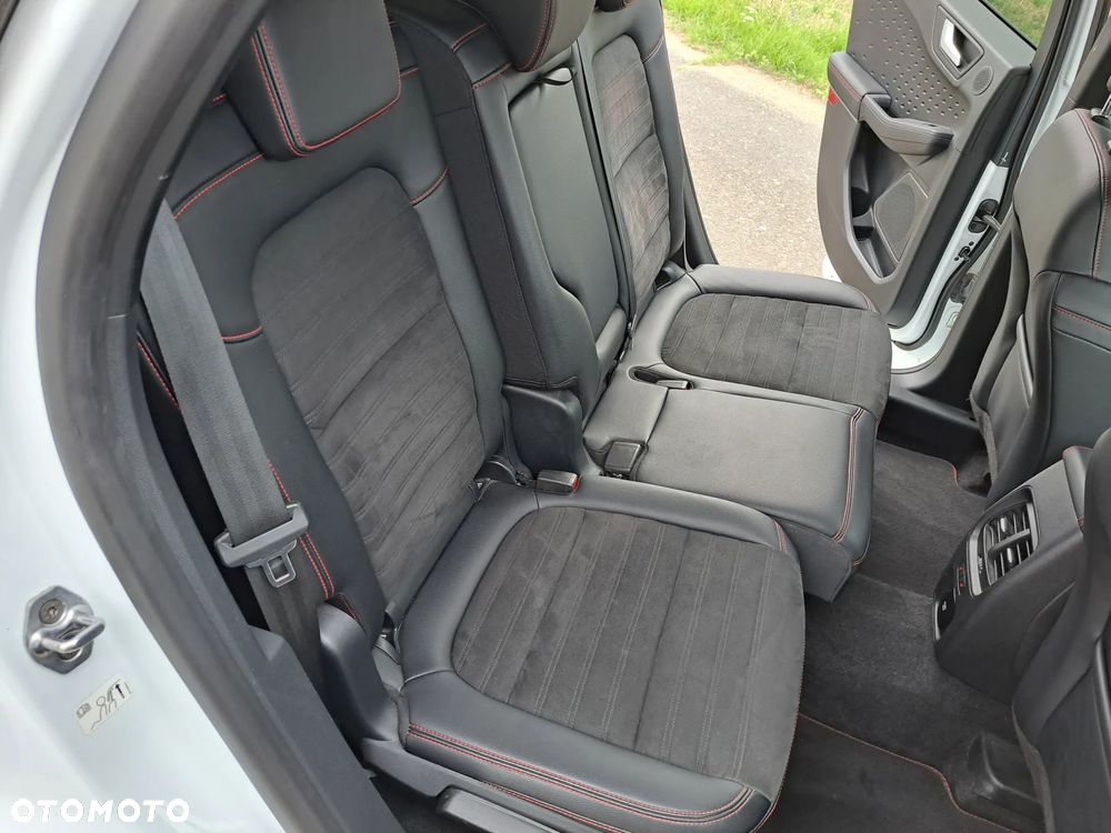 Ford Kuga 2.0 EcoBlue mHEV FWD ST-Line X - 33