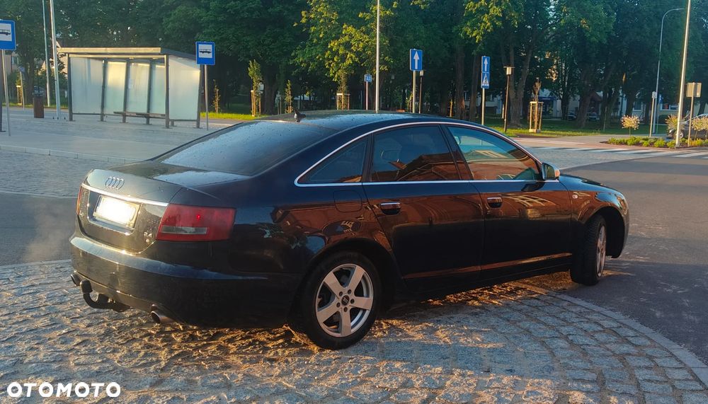Audi A6 Limousine 2.4 - 8