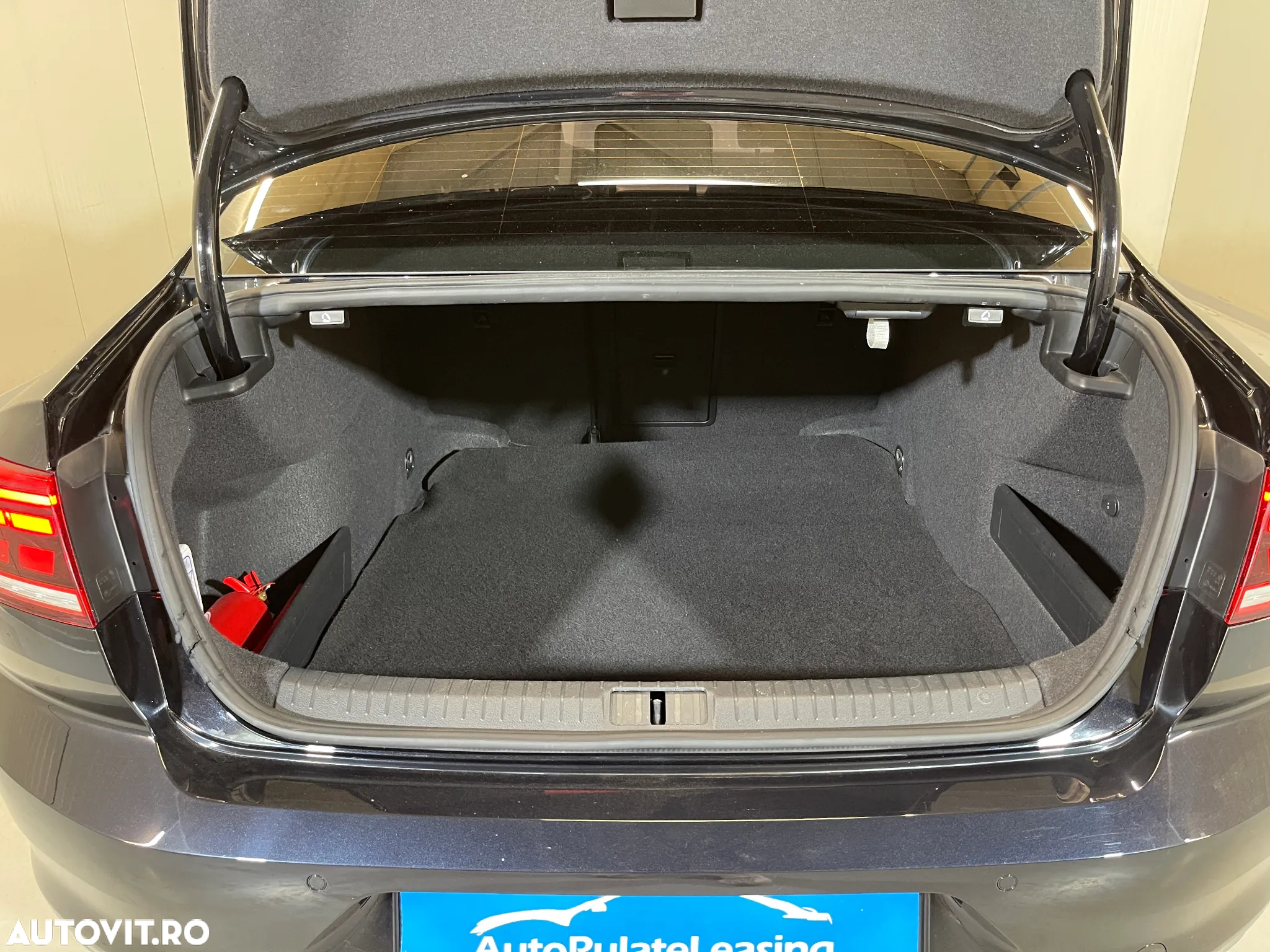Volkswagen Passat 2.0 TDI DSG Highline - 11