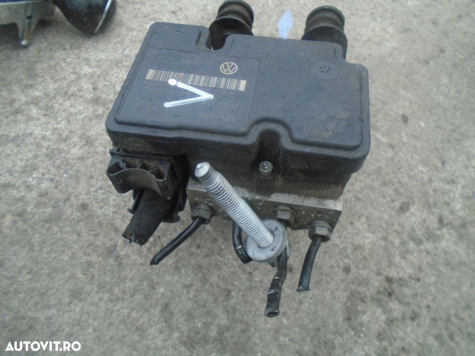Pompa ABS Volkswagen Golf 5 1.9 TDI din 2008 - 1