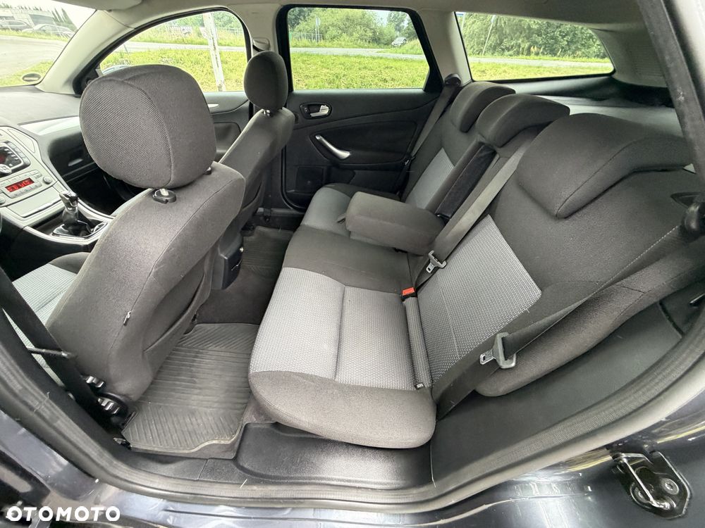 Ford Mondeo - 8