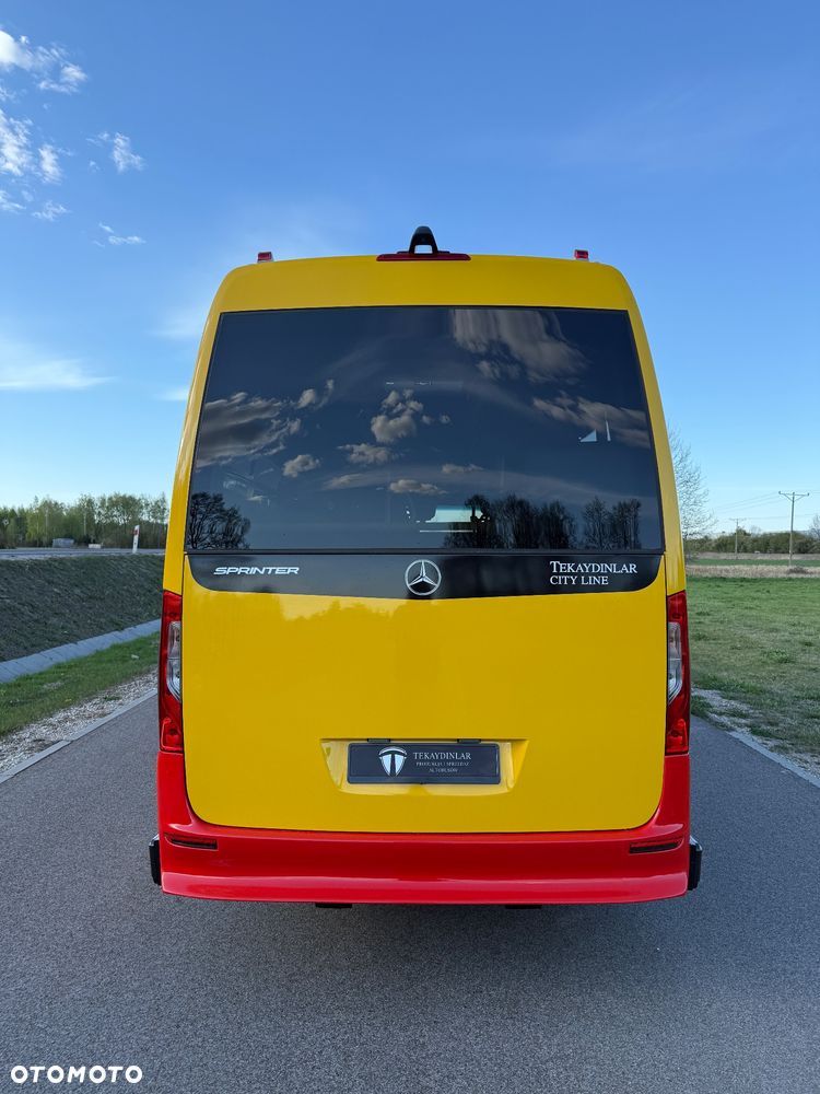 Mercedes-Benz Sprinter 517 - 11