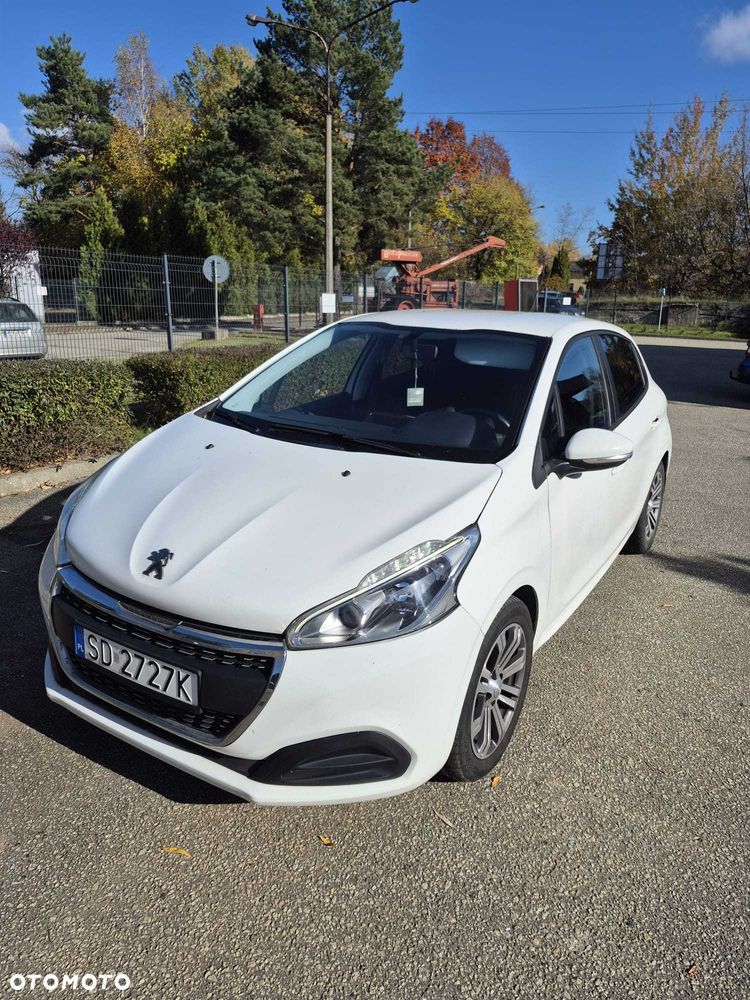 Peugeot 208 - 1