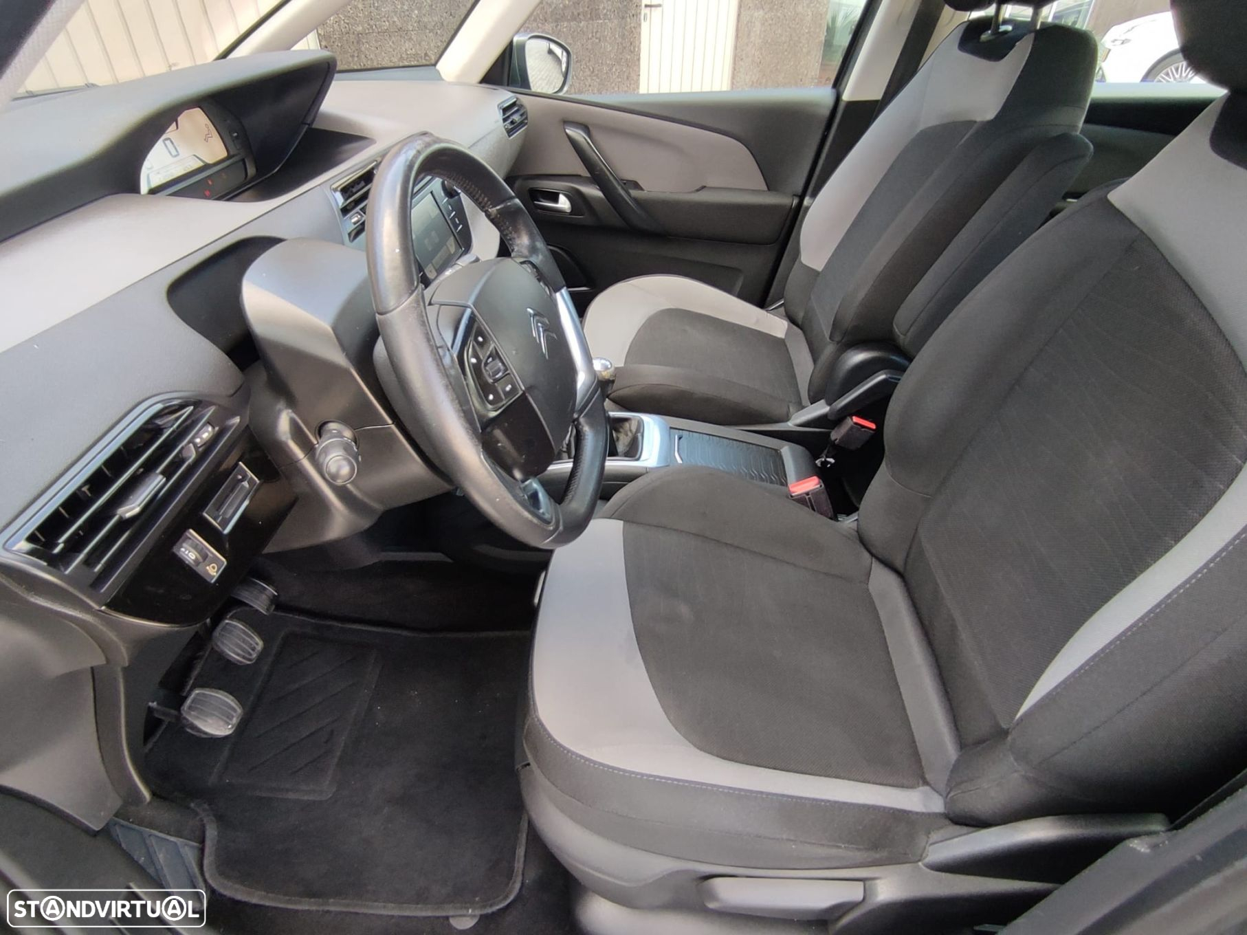 Citroën C4 Picasso - 10