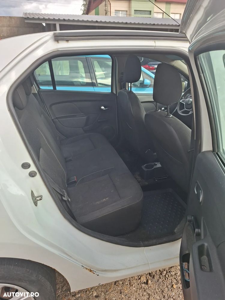 Dacia Logan - 4