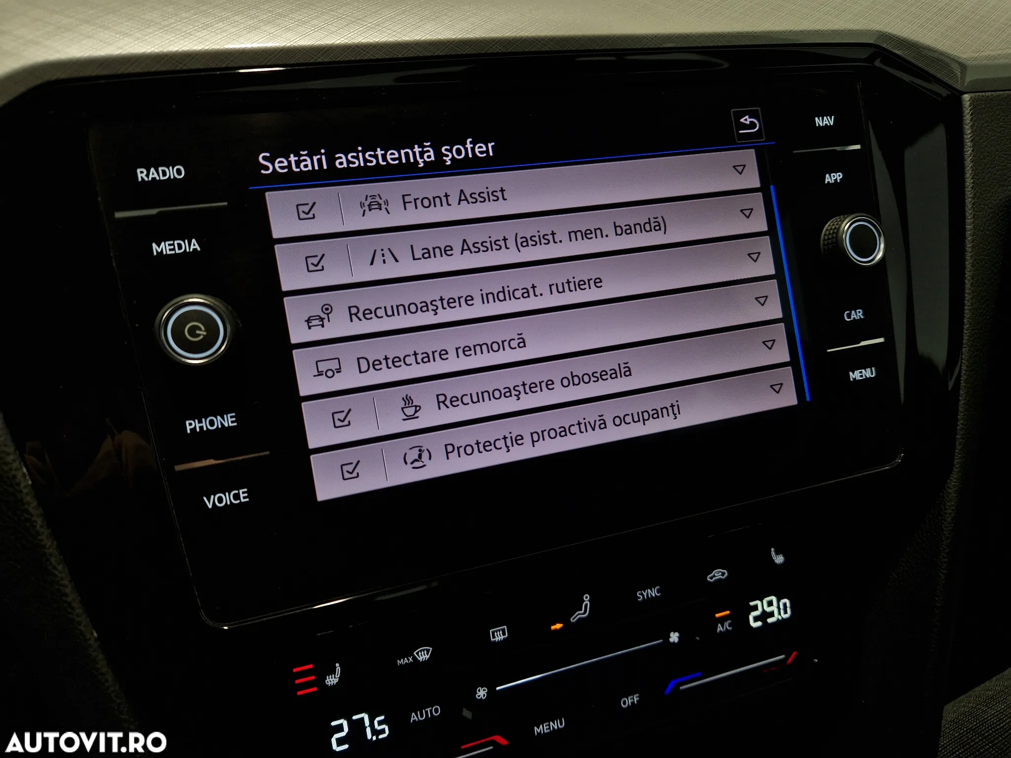 Volkswagen Passat 2.0 TDI SCR DSG Business - 23