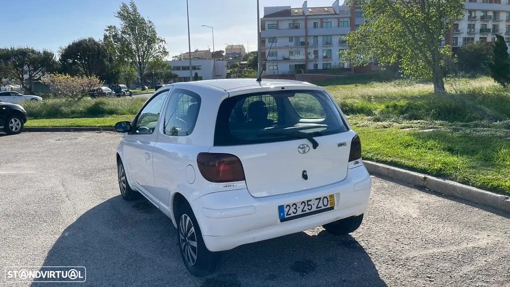 Toyota Yaris 1.4 D-4D Sol - 3