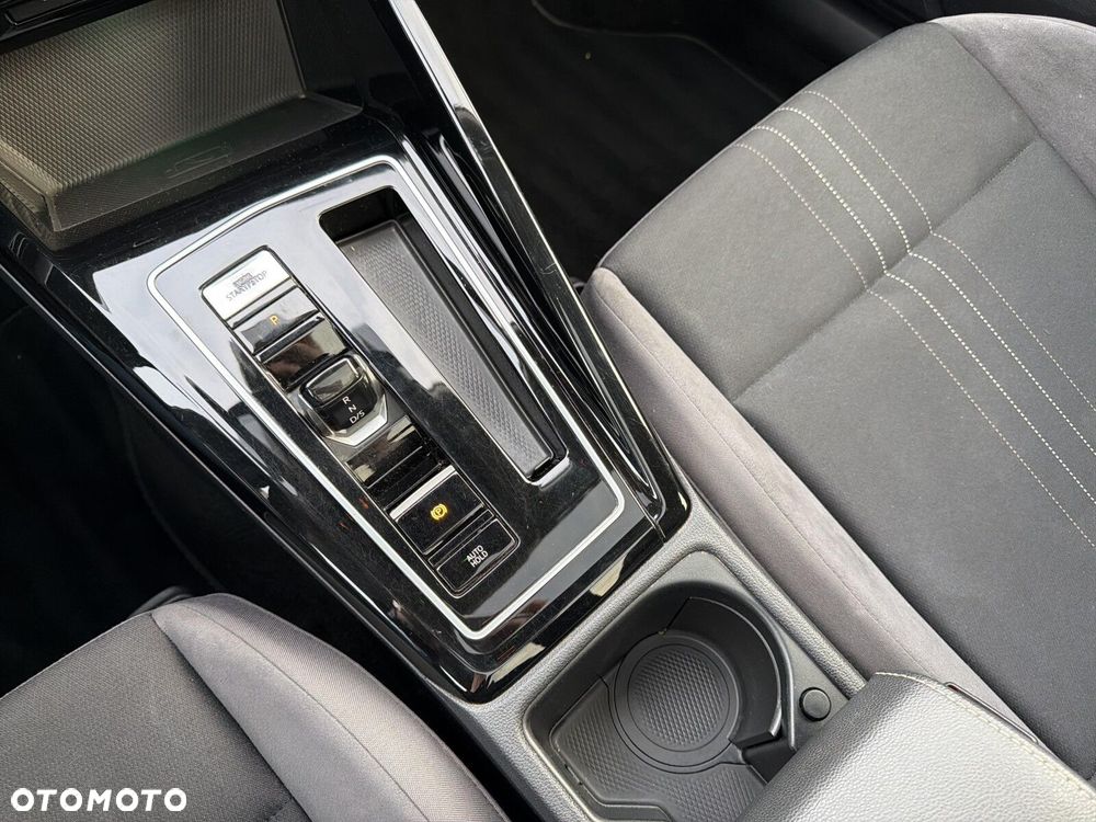 Volkswagen Golf - 21