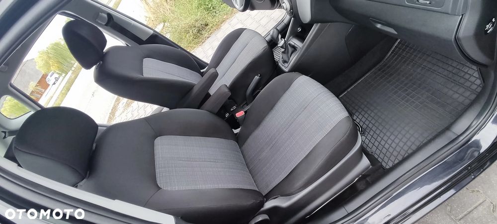 Kia Venga 1.4 CVVT Attract - 24