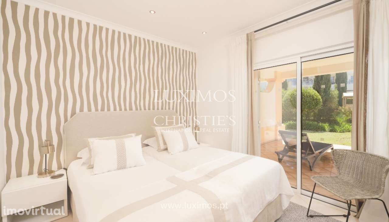 Moradia V2 mobilada e com jardim para venda em Salema, Algarve - Grande imagem: 4/23