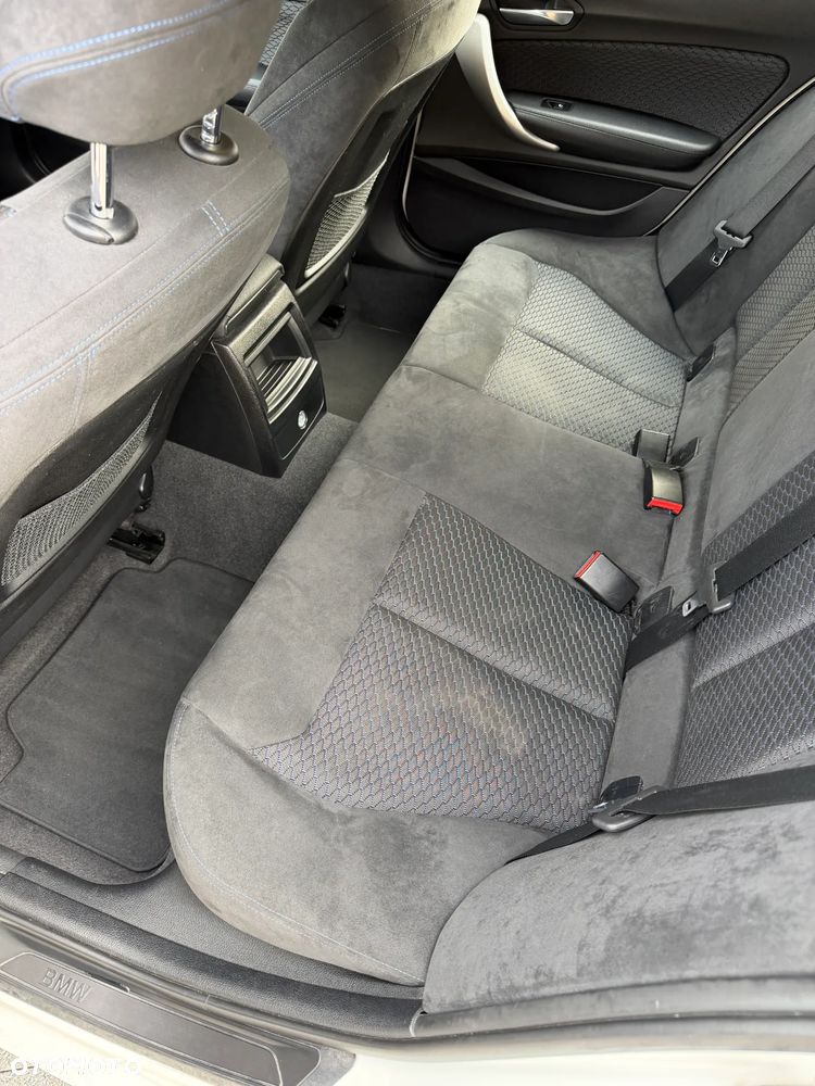 BMW Seria 1 120i M Sport - 17