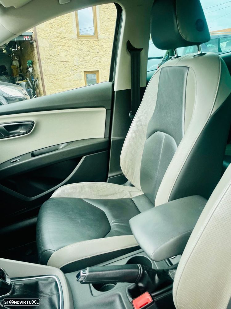 SEAT Leon 1.6 TDI Reference Ecomotive - 12