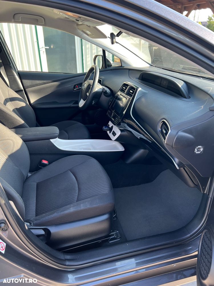Toyota Prius 1.8 Dual VVT-i Sol - 5