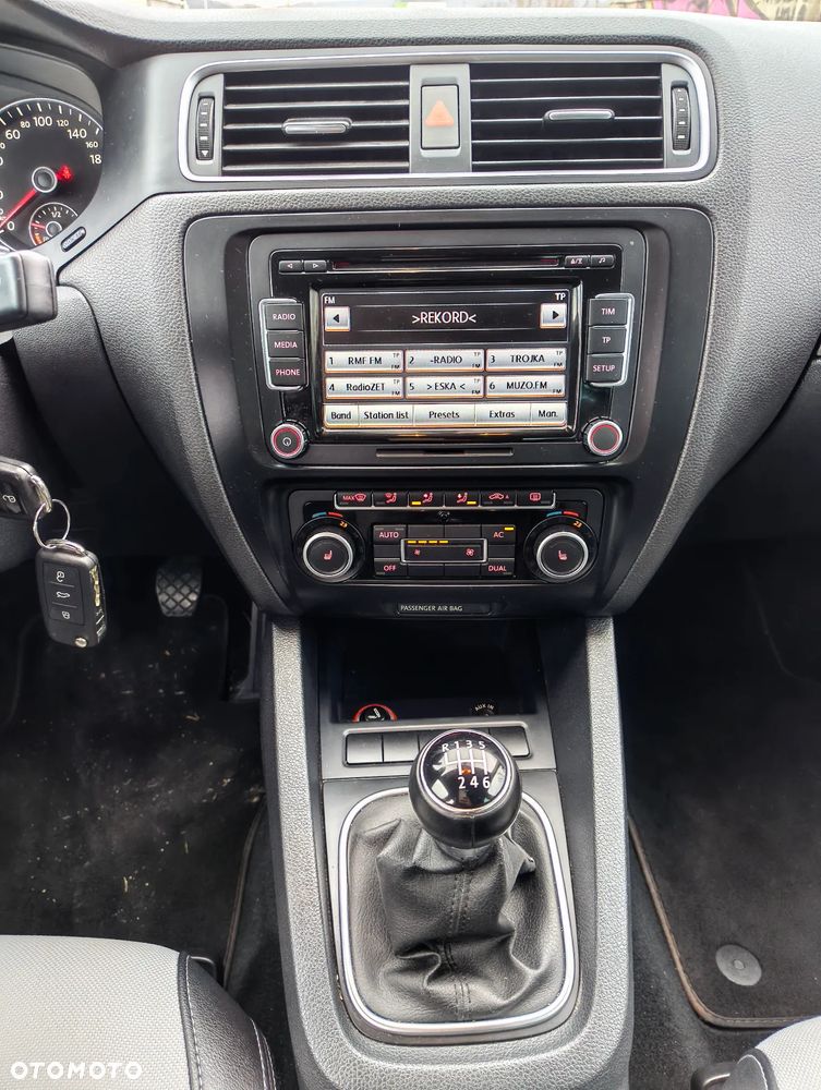 Volkswagen Jetta 1.4 TSI Highline - 21