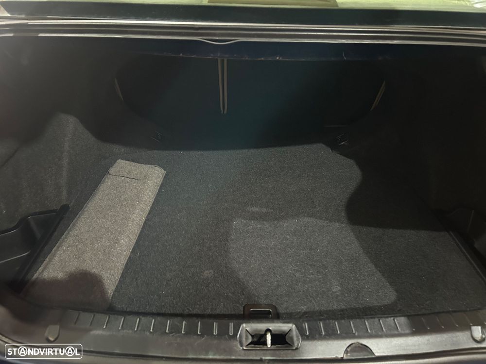 Toyota Avensis SD 2.0 D-4D Sol S/GPS - 27