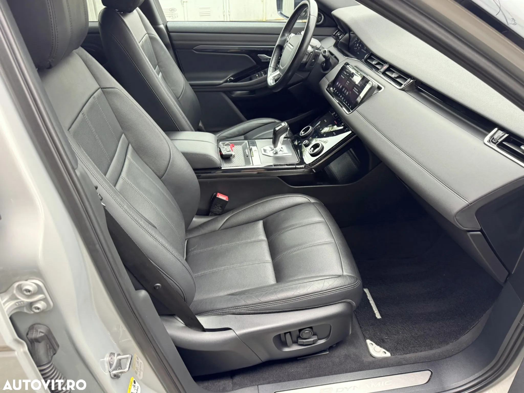 Land Rover Range Rover Evoque 2.0 D180 R-Dynamic SE - 24