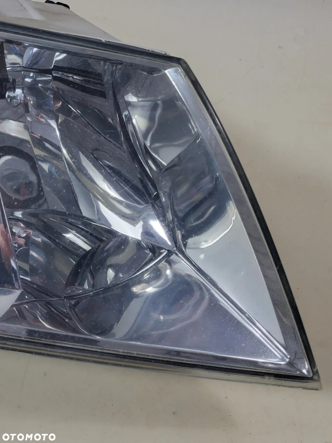 SKODA OCTAVIA II 04-08 PRZEDNIA LAMPA PRAWA EU H7 - 4