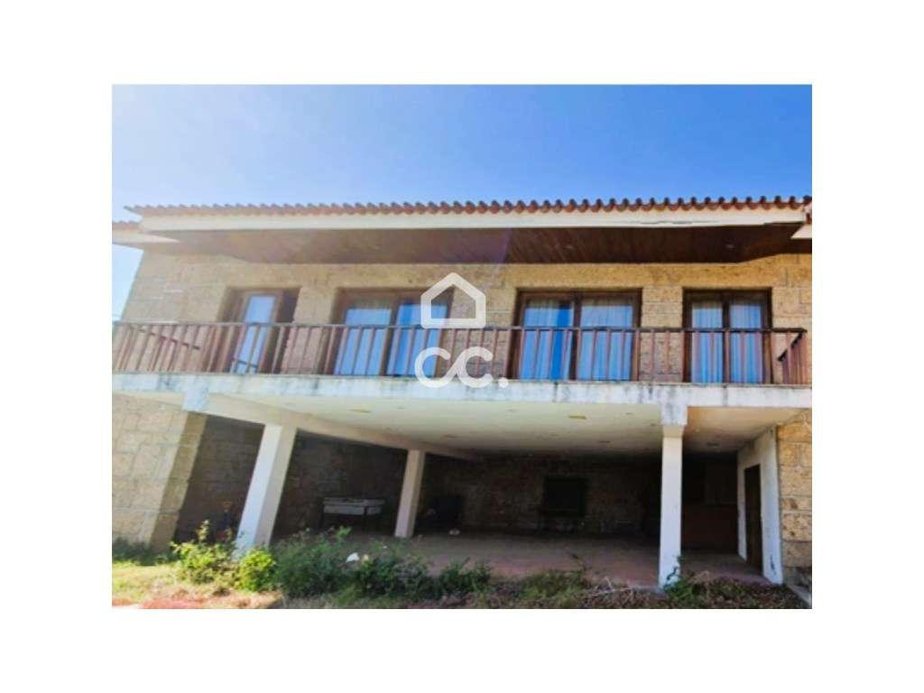 Moradia Unifamiliar Isolada com Piscina e Jardim Lote de 1.240 m² e... - Grande imagem: 2/20