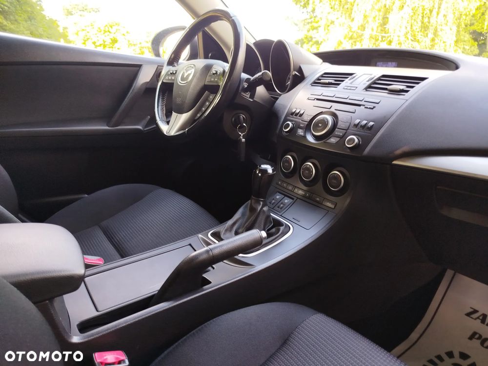 Mazda 3 1.6 Exclusive + - 9