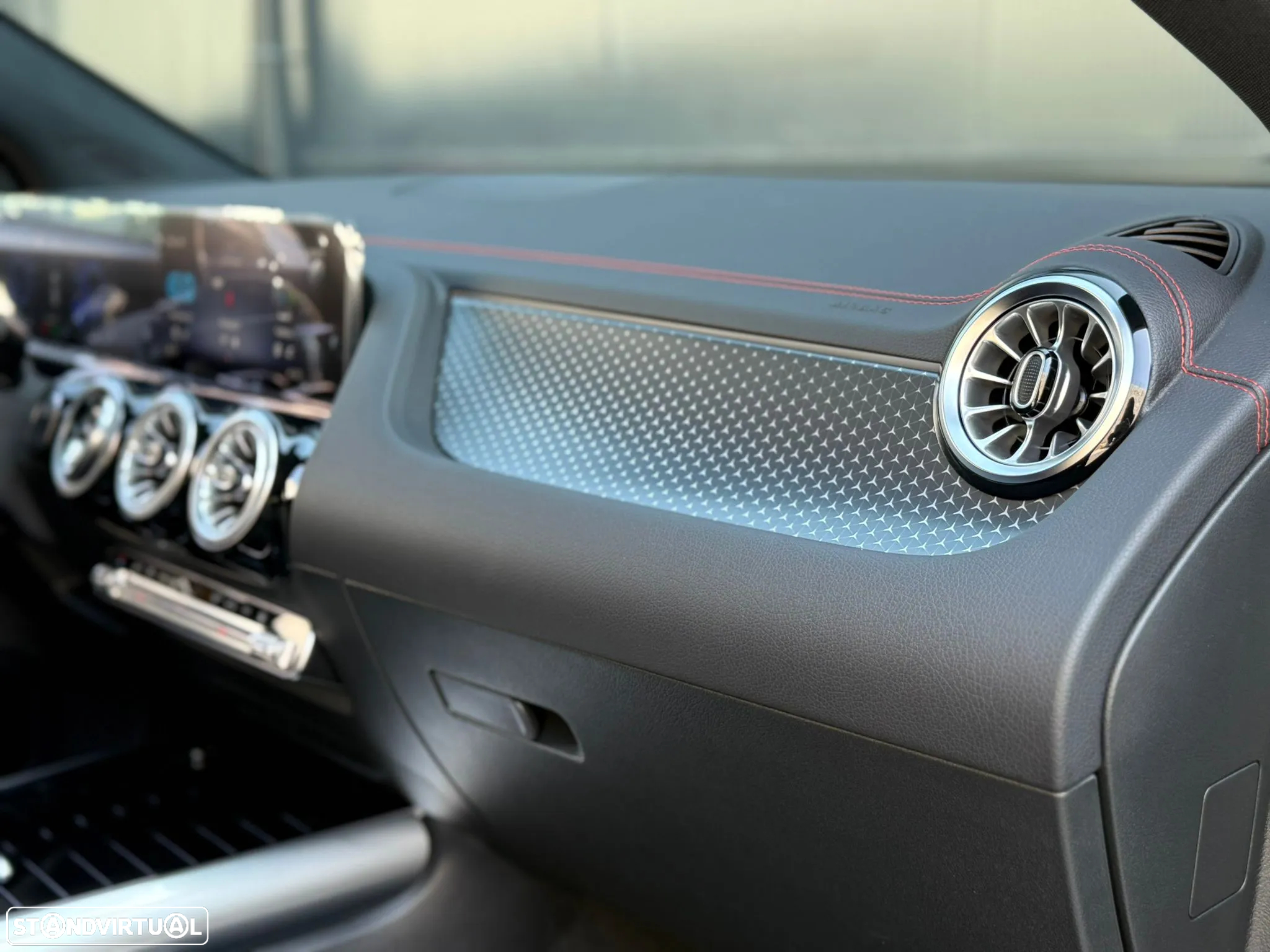 Mercedes-Benz EQA 250+ AMG Line - 18