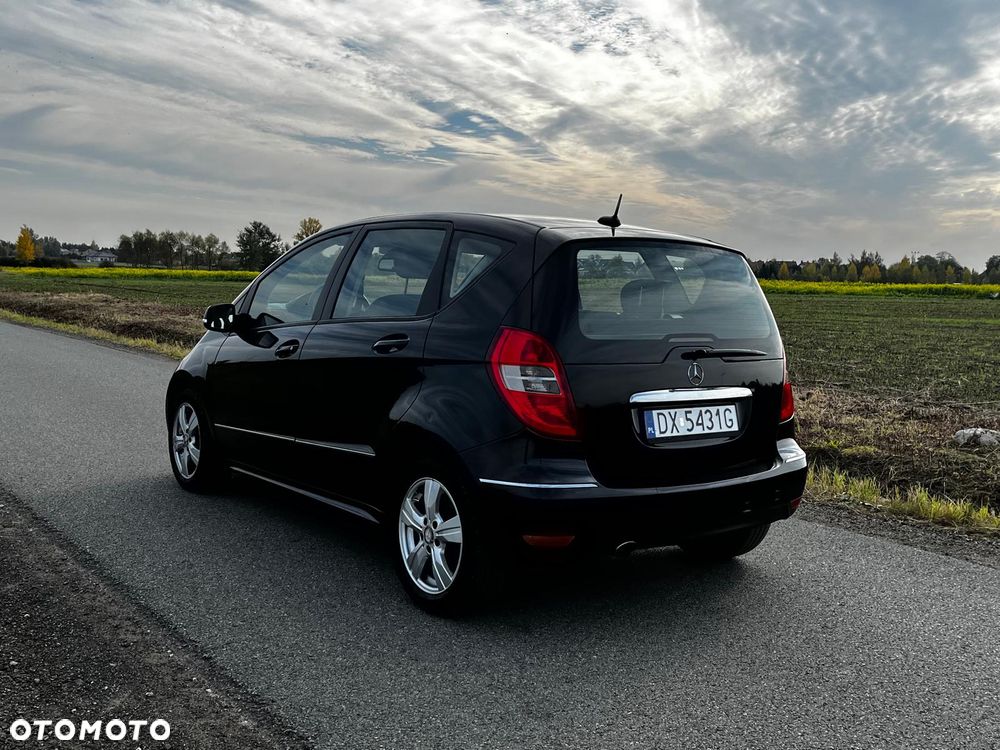 Mercedes-Benz A-Class 2009 photo 4