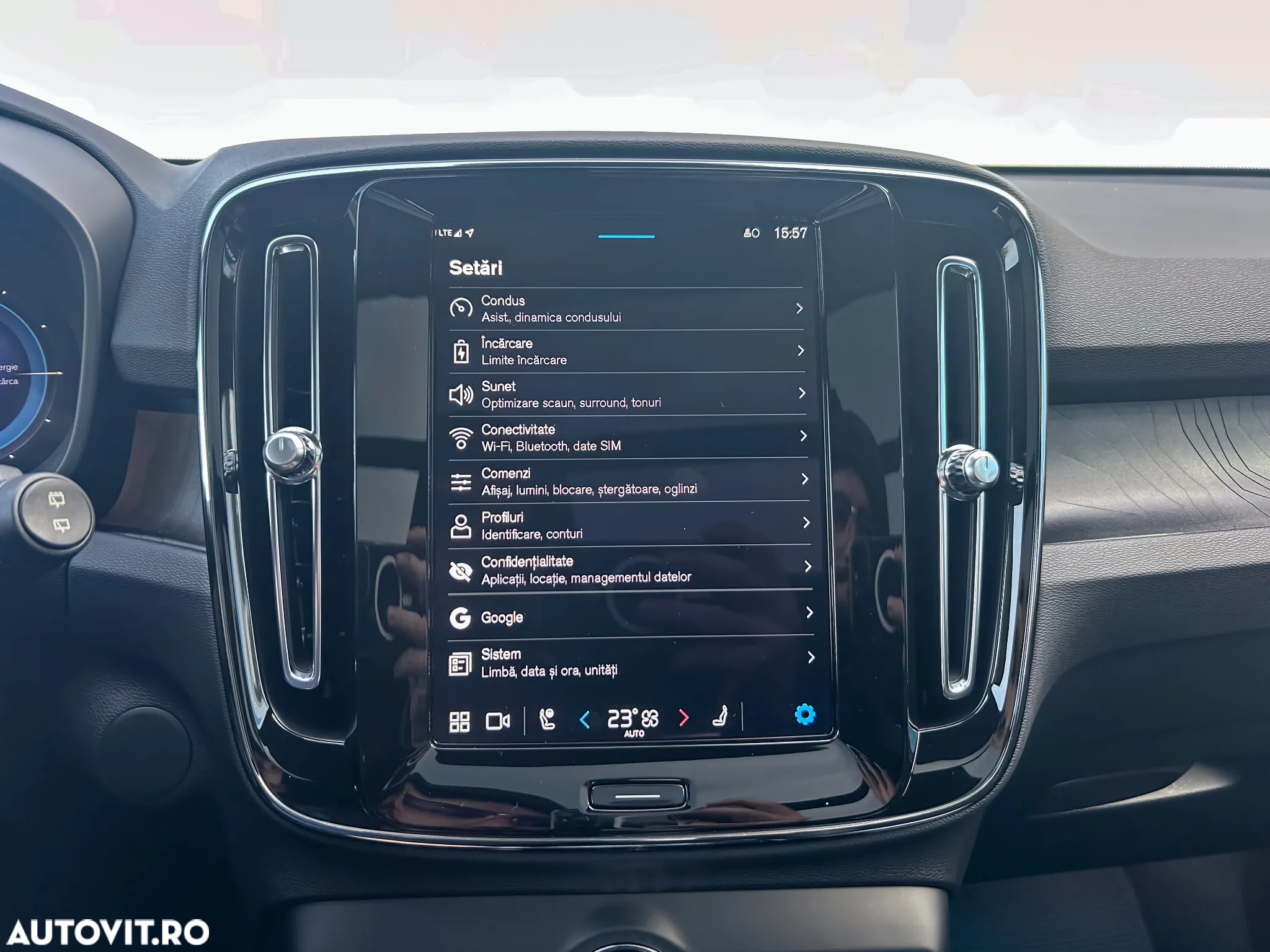 Volvo XC 40 Recharge Single Motor Extended Range RWD Ultimate - 27