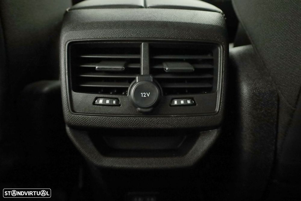 Peugeot 3008 1.2 Hybrid Allure e-DCS6 - 23