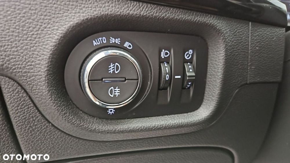 Opel Astra 1.5 CDTI Elegance S&S - 17