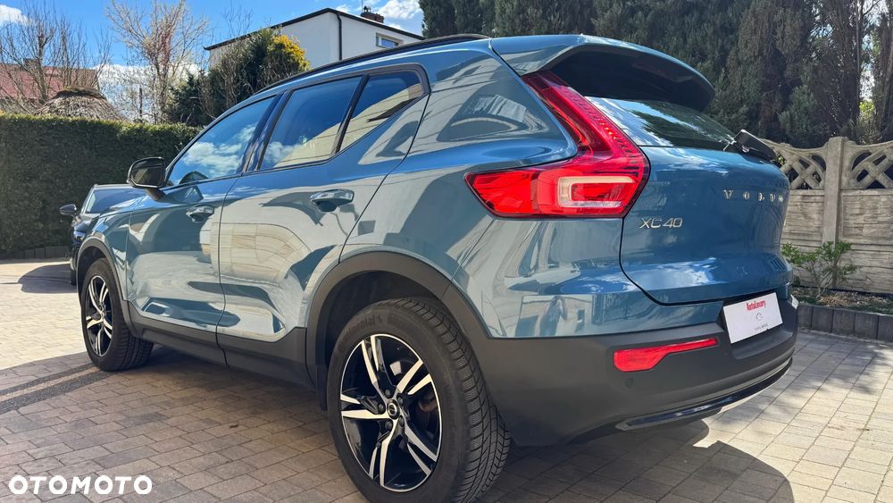 Volvo XC 40 B3 B DKG Plus Black Edition - 6