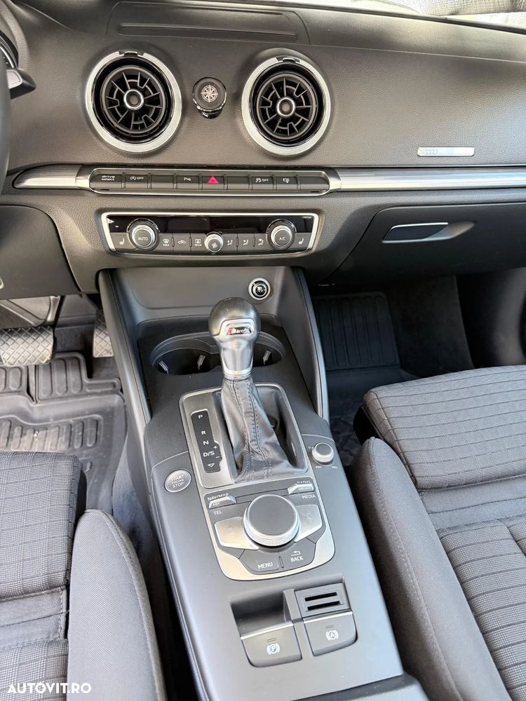 Audi A3 2.0 TDI S tronic Sport - 4