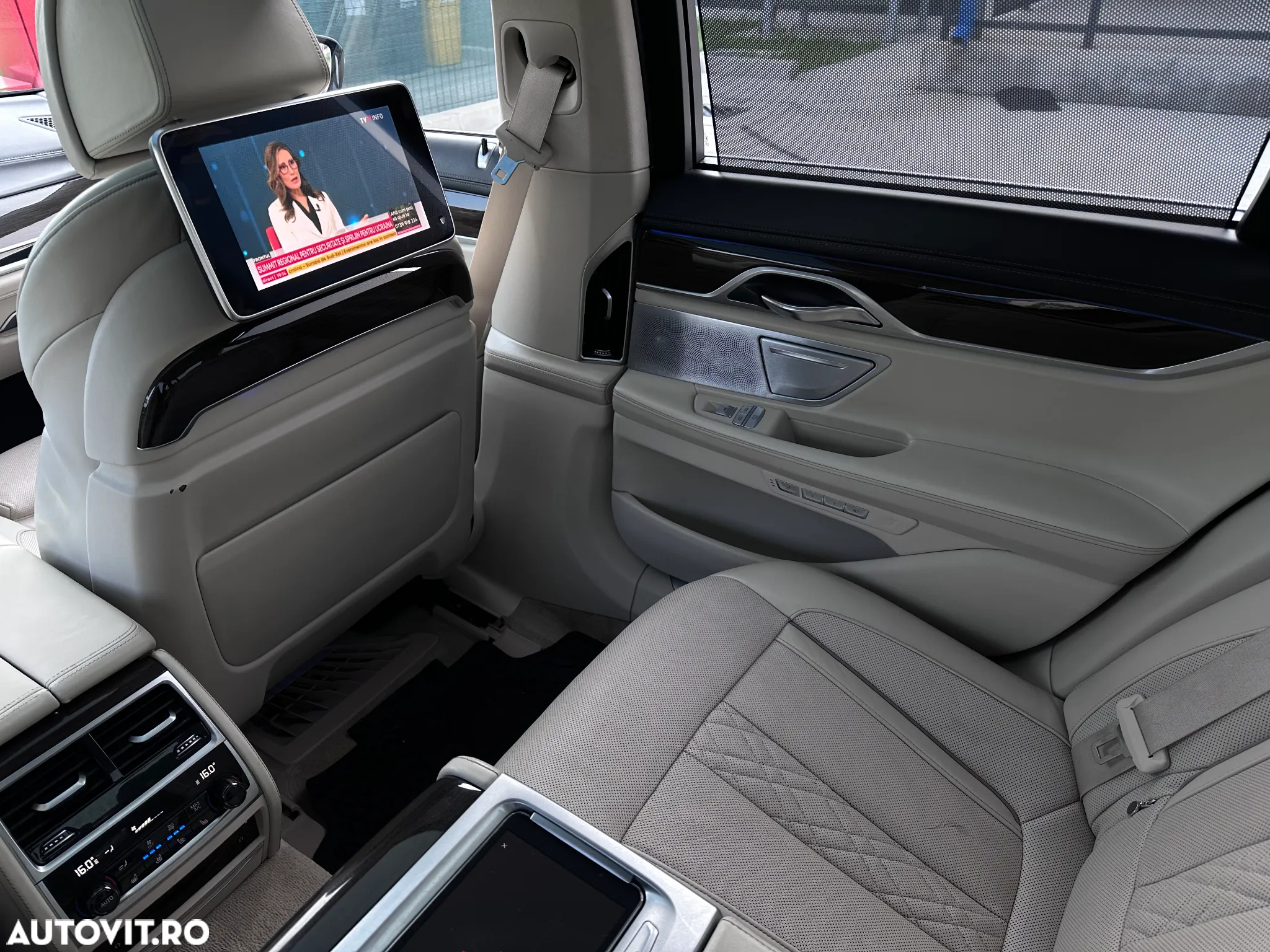 BMW Seria 7 740d xDrive - 17