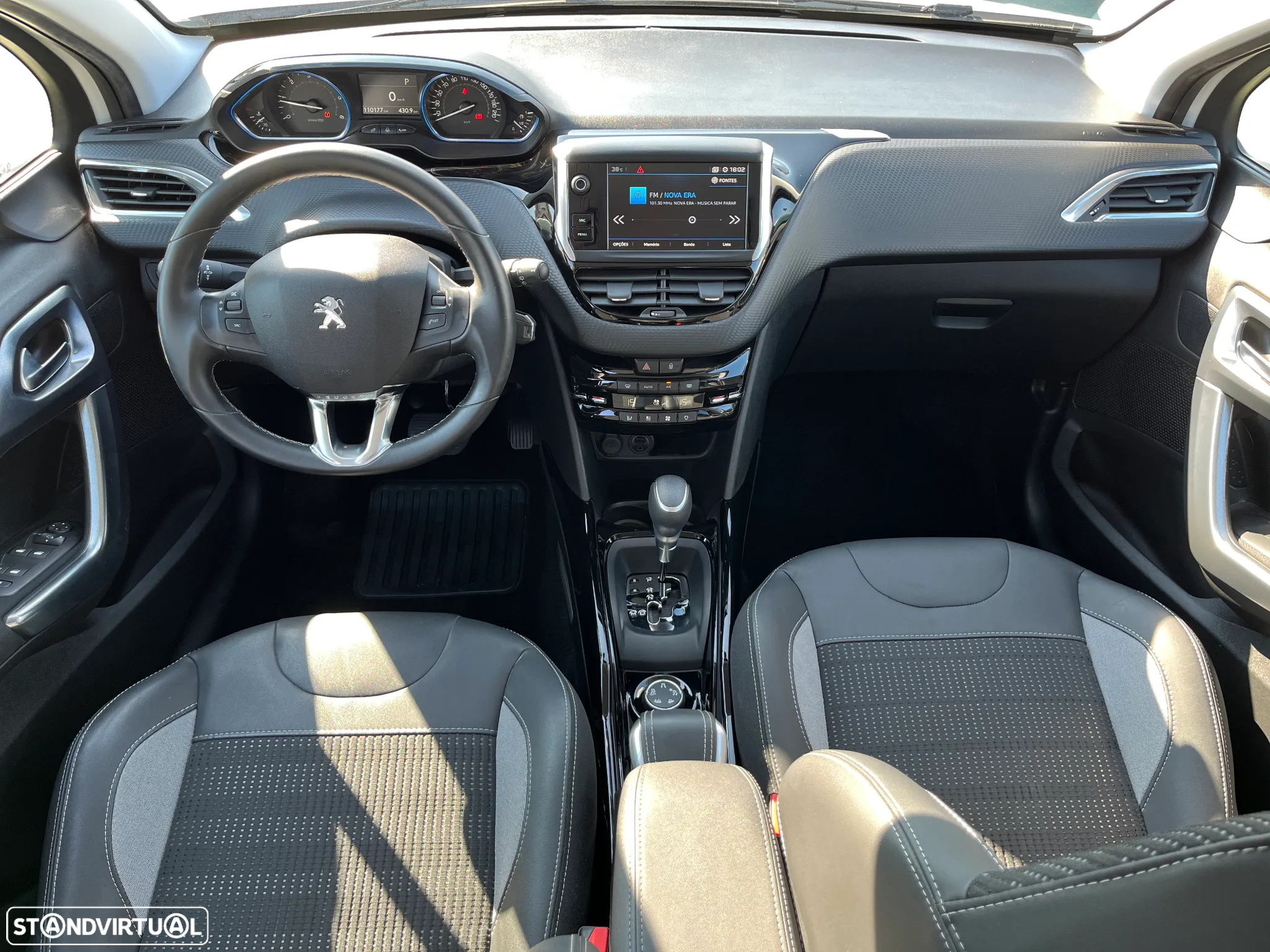Peugeot 2008 1.5 BlueHDi Allure EAT6 - 11