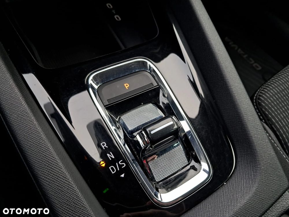 Skoda Octavia 2.0 TDI Ambition DSG - 31