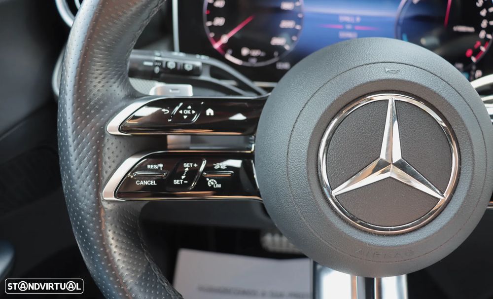 Mercedes-Benz GLC 300 e 4Matic 9G-TRONIC Edition AMG Line - 28