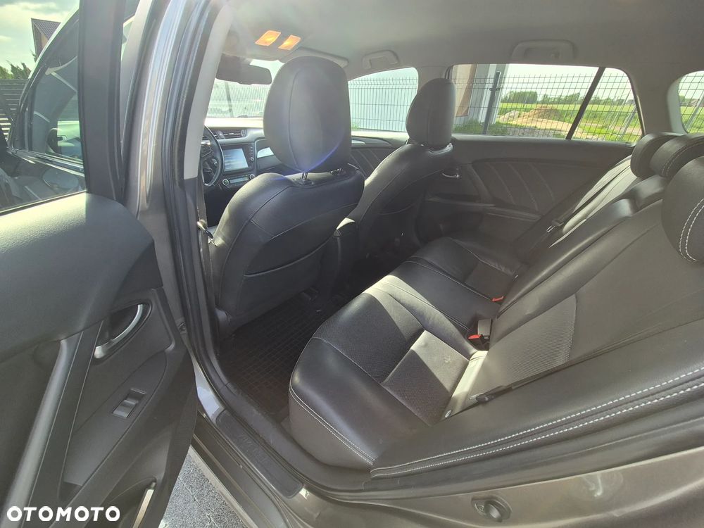 Toyota Avensis 1.8 Selection - 11
