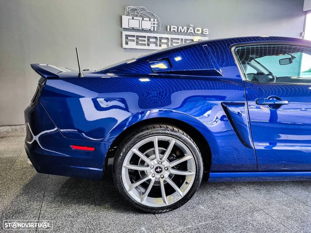 Ford Mustang - 7