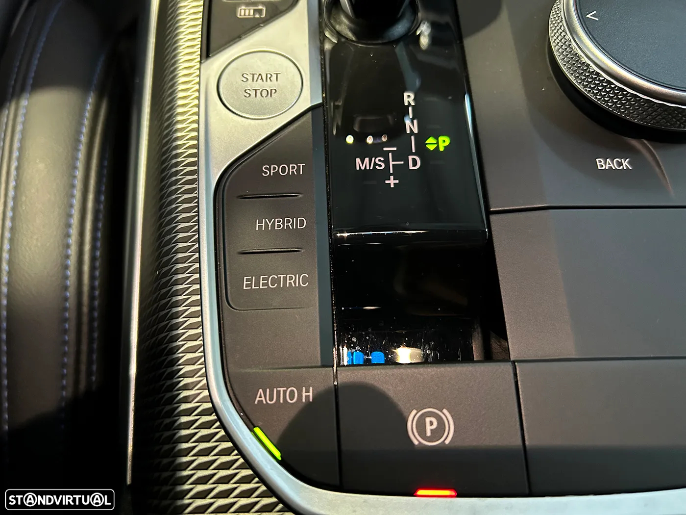 BMW 320 e Pack M Auto - 43