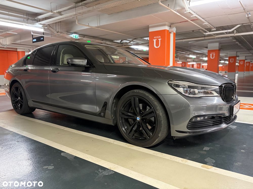BMW Seria 7 - 34