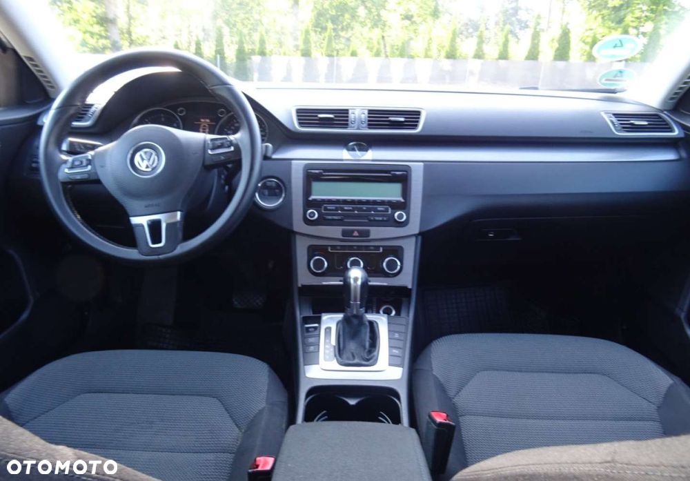 Volkswagen Passat - 6