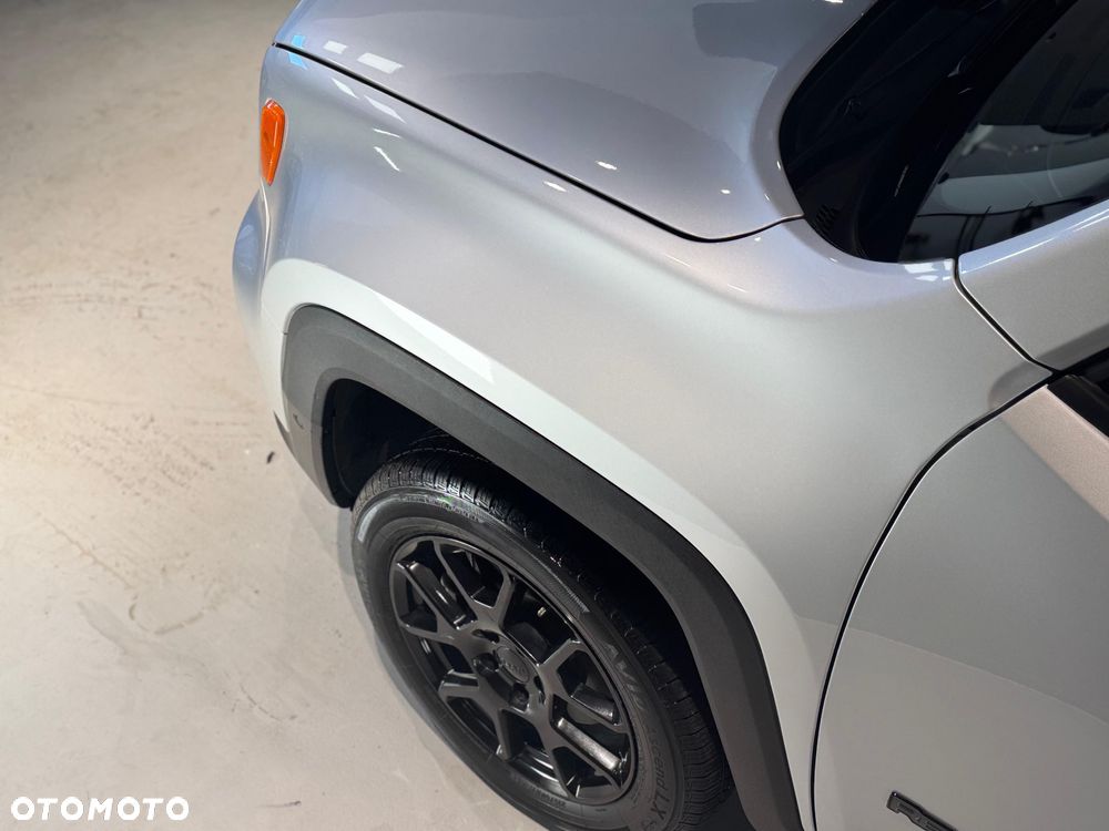 Jeep Renegade - 16