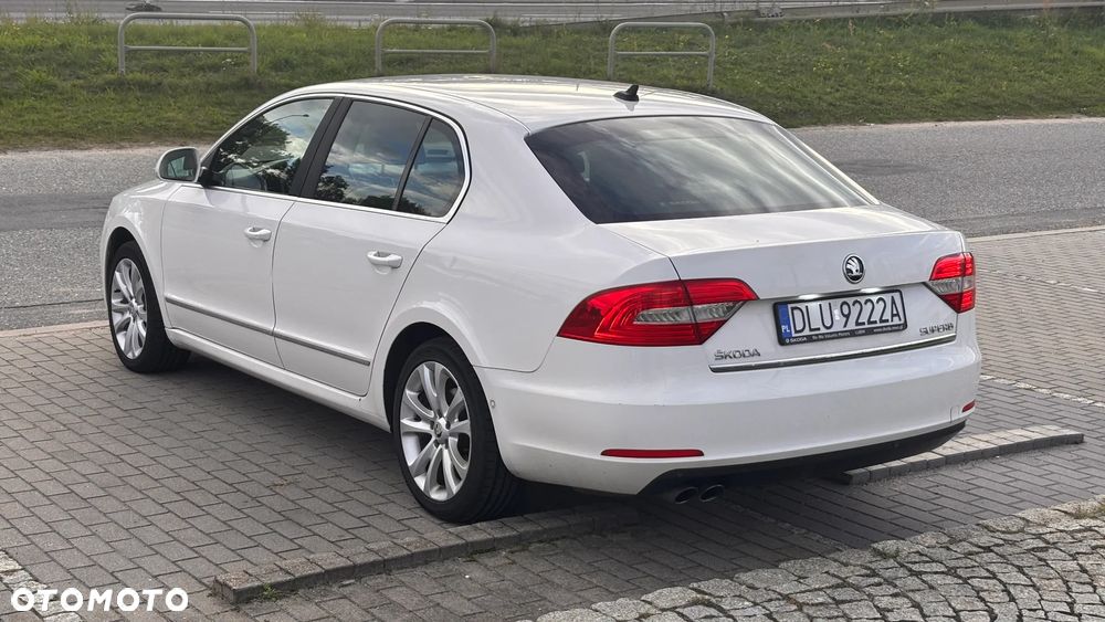 Skoda Superb 2.0 TDI Platinum DSG - 6